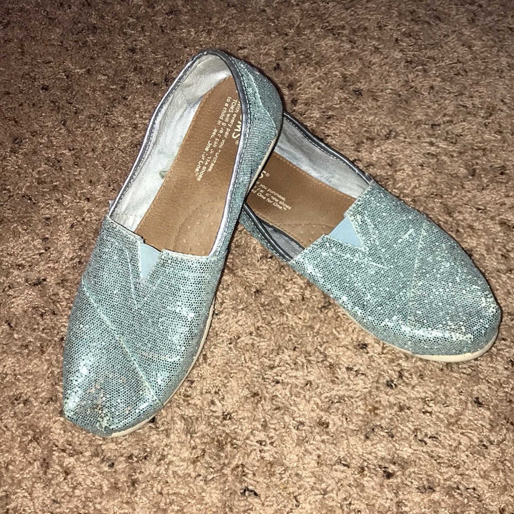 Women’s 8.5 Sparkly Cinderella blue TOMS